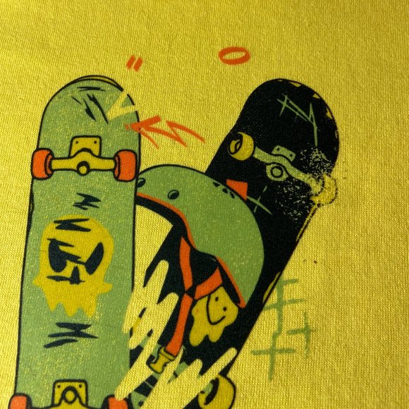 Boys Size 4T NWT graphic t-shirt - Picture 2 of 3